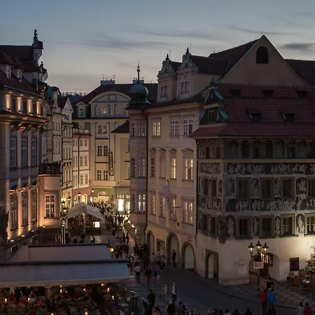 Cozy And Classy In The Old Town *